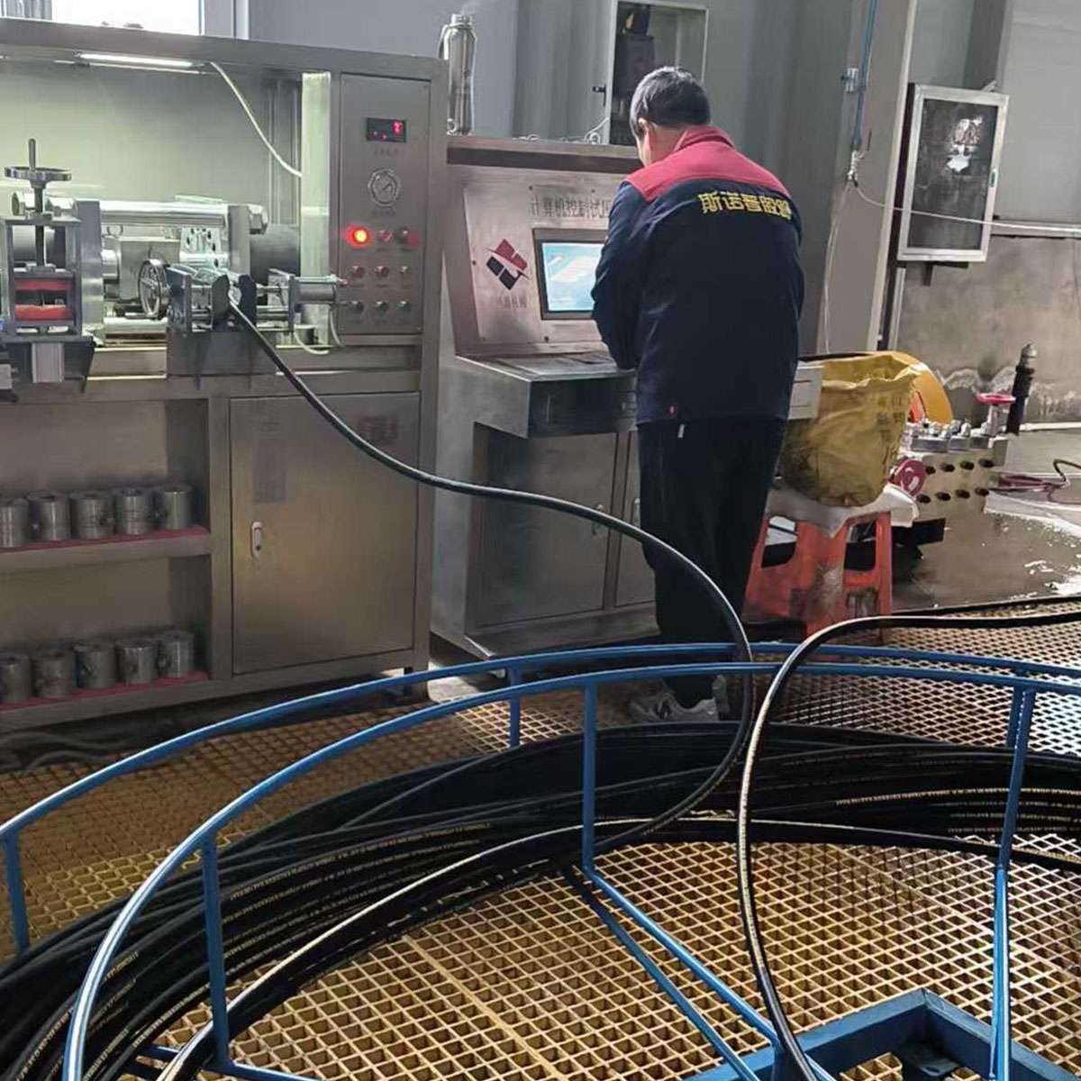 सिनोपल्स हाइड्रोलिक नली कार्य दबाव परीक्षण