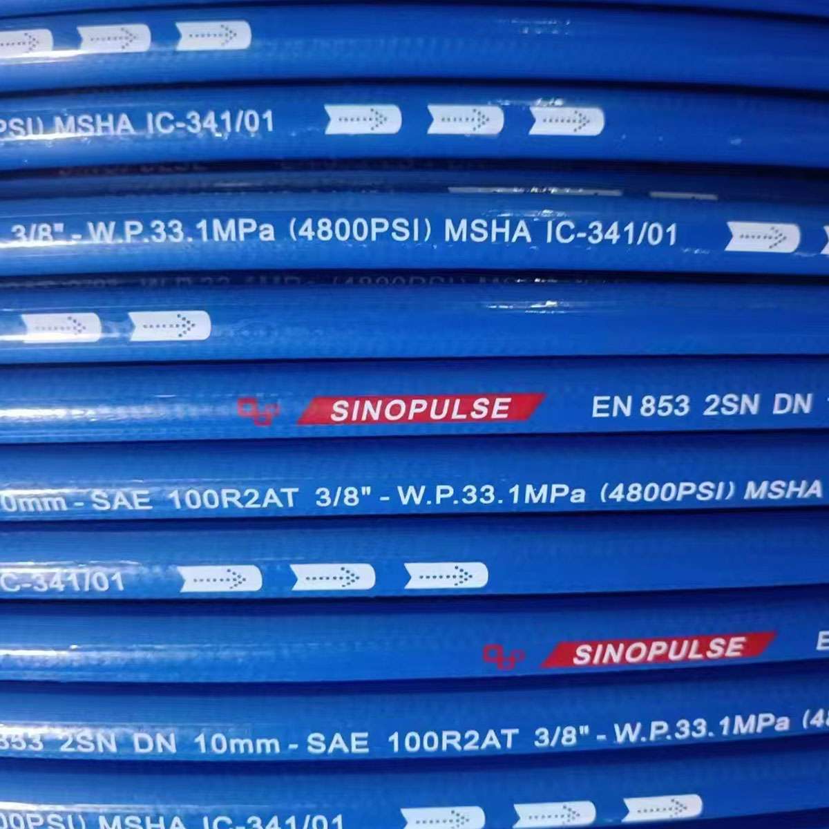 चिकनी कवर sae 100r2at नली sinopulse कारखाने में