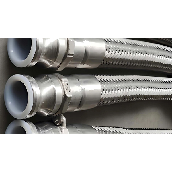 Tubo flessibile in PTFE adatto ad applicazioni con elevati requisiti chimici
