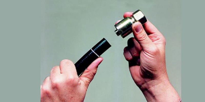 installer le raccord serti