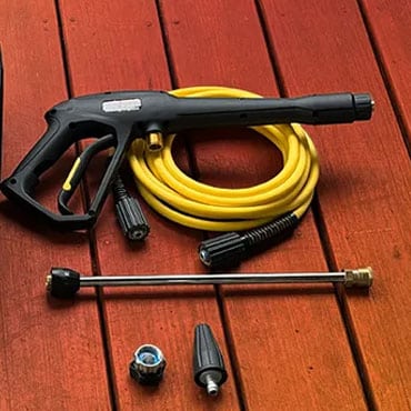 Pressure washer hose and fitting